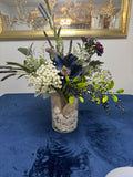 DECORE  Confidence /Indoors silk flower arrangement